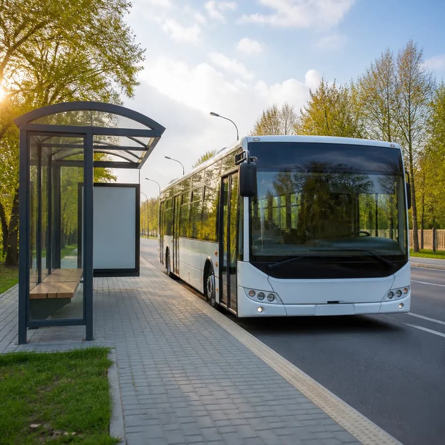 Autobusy linii 8 wracają na poprzednią trasę. Zmiana dla pasażerów w gminie Wiśniew